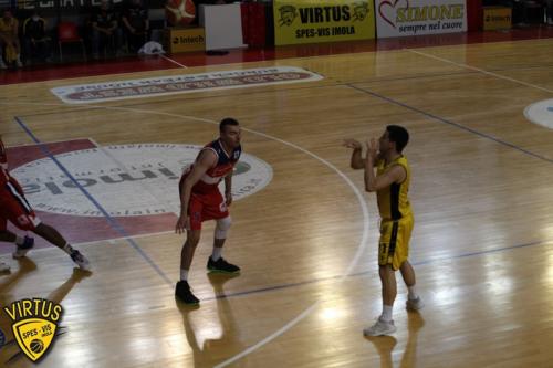 Virtus Imola-Oderzo 82-74 (40)